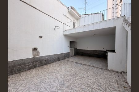 Casa à venda com 181m², 3 quartos e 2 vagasQuintal