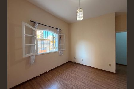 Casa à venda com 181m², 3 quartos e 2 vagasQuarto 3