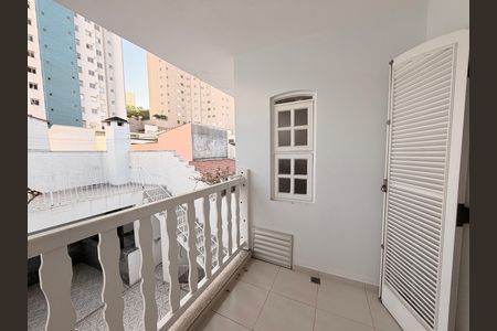 Sacada  de casa à venda com 3 quartos, 181m² em Vila Boaventura, Jundiaí