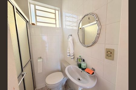 Casa à venda com 181m², 3 quartos e 2 vagasBanheiro Externo