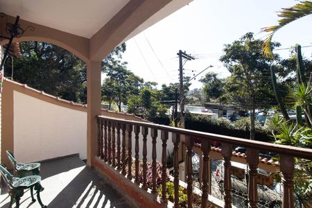 Varanda de casa à venda com 3 quartos, 236m² em Vila Pedra Branca, São Paulo