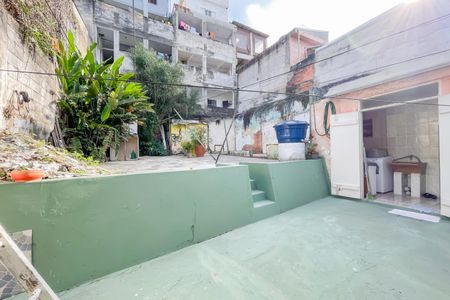 Quintal de casa à venda com 2 quartos, 107m² em Veloso, Osasco