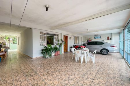Garagem de casa à venda com 2 quartos, 107m² em Veloso, Osasco