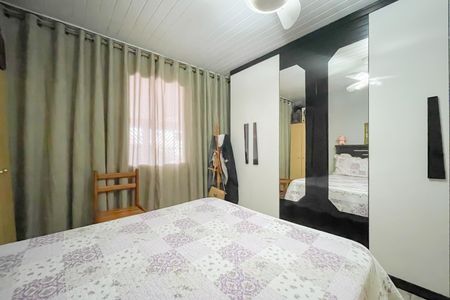 Casa à venda com 107m², 2 quartos e 3 vagas Casa à venda com 107m², 2 quartos e 3 vagasQuarto 1