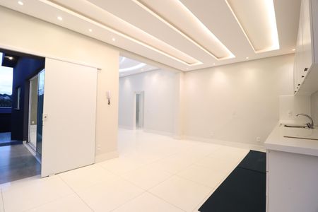 Casa para alugar com 360m², 3 quartos e 7 vagasCozinha
