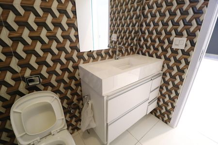 Casa para alugar com 360m², 3 quartos e 7 vagasBanheiro Social