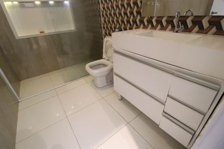 Casa para alugar com 360m², 3 quartos e 7 vagasBanheiro Social