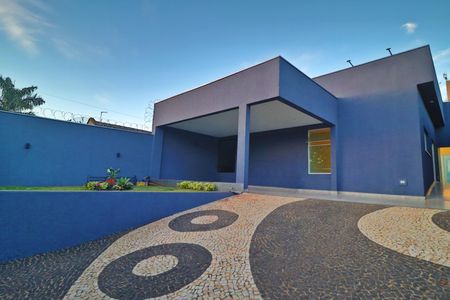 Varanda da Sala de casa para alugar com 3 quartos, 360m² em Daniel Fonseca, Uberlândia
