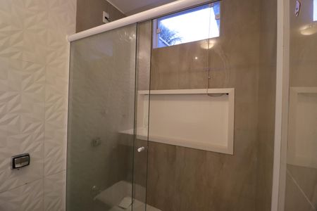 Casa para alugar com 360m², 3 quartos e 7 vagasBanheiro do Quarto 1