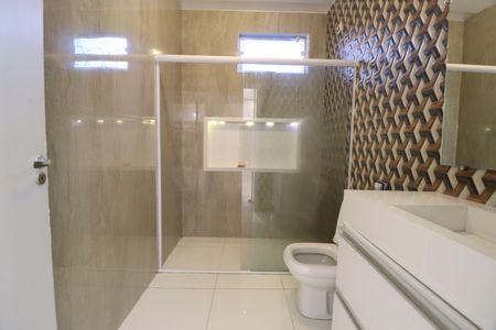 Banheiro Social de casa para alugar com 3 quartos, 360m² em Daniel Fonseca, Uberlândia