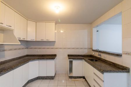 Casa para alugar com 100m², 3 quartos e 2 vagas Casa para alugar com 100m², 3 quartos e 2 vagasCozinha