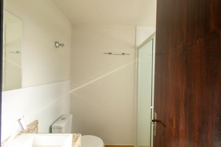 Casa para alugar com 100m², 3 quartos e 2 vagas Casa para alugar com 100m², 3 quartos e 2 vagasBanheiro Social