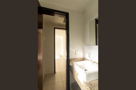 Casa para alugar com 100m², 3 quartos e 2 vagas Casa para alugar com 100m², 3 quartos e 2 vagasBanheiro Social