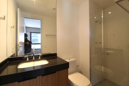 Banheiro da Suíte 1 de apartamento para alugar com 2 quartos, 60m² em Vila Nova Conceição, São Paulo