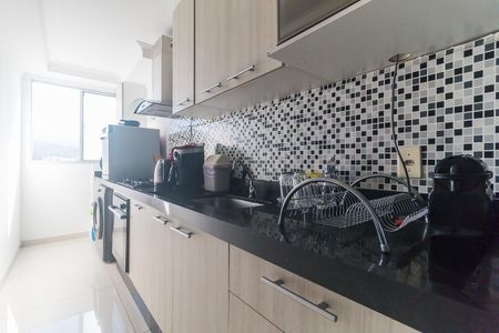 Cozinha de apartamento para alugar com 2 quartos, 55m² em Vila Mogilar, Mogi das Cruzes