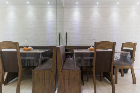 Apartamento para alugar com 55m², 2 quartos e 1 vaga Apartamento para alugar com 55m², 2 quartos e 1 vagaSala