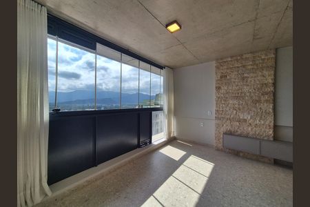 Apartamento para alugar com 82m², 2 quartos e 1 vaga