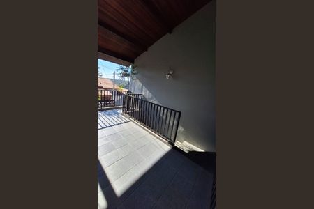 Casa para alugar com 270m², 3 quartos e 4 vagas Casa para alugar com 270m², 3 quartos e 4 vagasVaranda