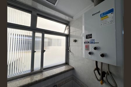Apartamento para alugar com 130m², 2 quartos e 1 vaga Apartamento para alugar com 130m², 2 quartos e 1 vagaCozinha e Área de Serviço