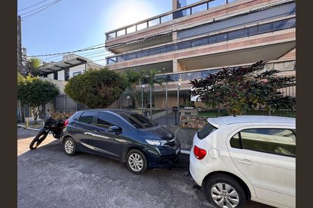 Apartamento para alugar com 130m², 2 quartos e 1 vaga Apartamento para alugar com 130m², 2 quartos e 1 vagaFachada