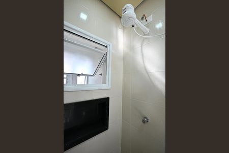Banheiro de casa para alugar com 1 quarto, 48m² em Vila Sonia, São Paulo