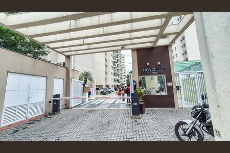 Apartamento para alugar com 60m², 2 quartos e 1 vagaFrente do Condomínio 