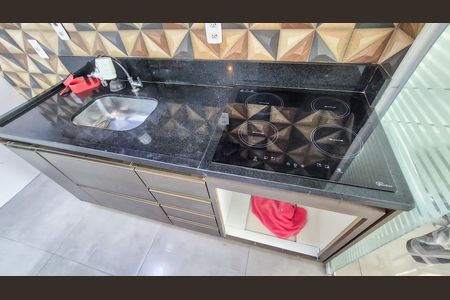 Apartamento para alugar com 60m², 2 quartos e 1 vaga Apartamento para alugar com 60m², 2 quartos e 1 vagaCozinha e Área de Serviço