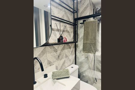 Apartamento à venda com 37m², 2 quartos e sem vaga Apartamento à venda com 37m², 2 quartos e sem vagaBanheiro