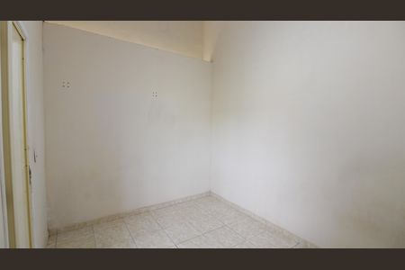 Quarto 2 de casa para alugar com 3 quartos, 80m² em Jardim Pero, Cabo Frio