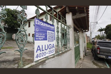 Placa de casa para alugar com 3 quartos, 80m² em Jardim Pero, Cabo Frio