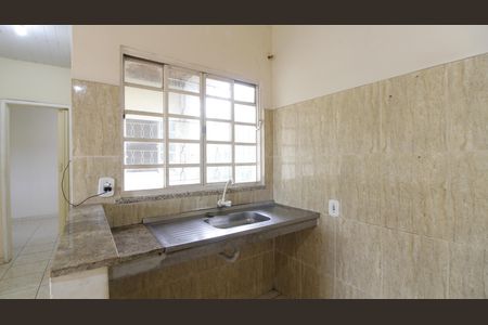 Cozinha de casa para alugar com 3 quartos, 80m² em Jardim Pero, Cabo Frio