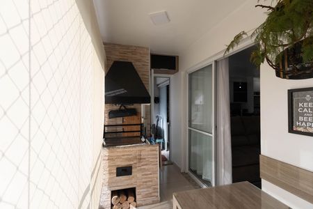Apartamento à venda com 77m², 3 quartos e 1 vaga Apartamento à venda com 77m², 3 quartos e 1 vagaVaranda