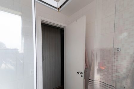 Apartamento à venda com 77m², 3 quartos e 1 vaga Apartamento à venda com 77m², 3 quartos e 1 vagaBanheiro da Suíte