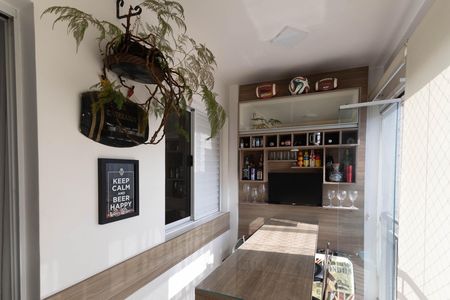 Apartamento à venda com 77m², 3 quartos e 1 vaga Apartamento à venda com 77m², 3 quartos e 1 vagaVaranda