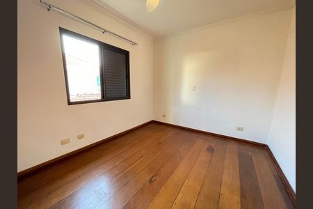 Casa à venda com 351m², 4 quartos e 4 vagas Casa à venda com 351m², 4 quartos e 4 vagasQuarto 3