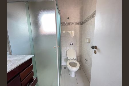 Casa à venda com 351m², 4 quartos e 4 vagas Casa à venda com 351m², 4 quartos e 4 vagasBanheiro 2