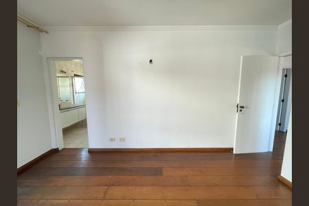 Casa à venda com 351m², 4 quartos e 4 vagas Casa à venda com 351m², 4 quartos e 4 vagasQuarto 1