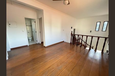 Casa à venda com 351m², 4 quartos e 4 vagas Casa à venda com 351m², 4 quartos e 4 vagasHall Quartos