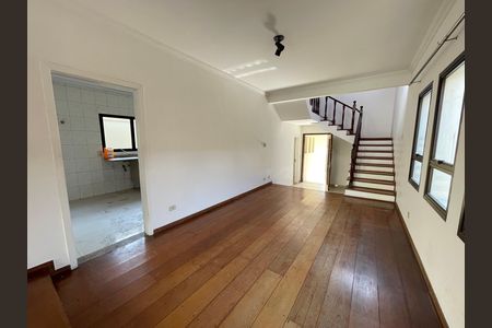 Casa à venda com 351m², 4 quartos e 4 vagas Casa à venda com 351m², 4 quartos e 4 vagasSala