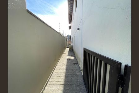 Corredor de casa para alugar com 4 quartos, 351m² em Jardim Jussara, São Paulo