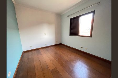 Casa à venda com 351m², 4 quartos e 4 vagas Casa à venda com 351m², 4 quartos e 4 vagasQuarto 2