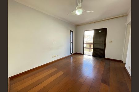 Casa à venda com 351m², 4 quartos e 4 vagas Casa à venda com 351m², 4 quartos e 4 vagasQuarto 1