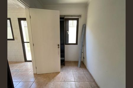 Quarto de Serviço de casa para alugar com 4 quartos, 351m² em Jardim Jussara, São Paulo