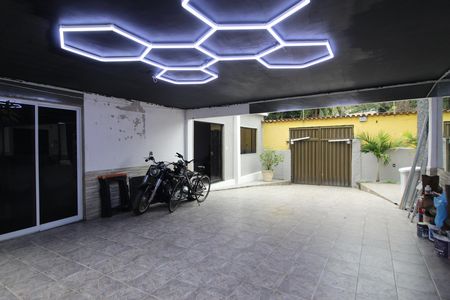 Casa para alugar com 340m², 4 quartos e 2 vagasGaragem