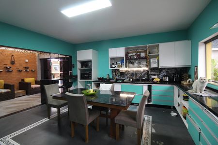 Casa para alugar com 340m², 4 quartos e 2 vagasCozinha