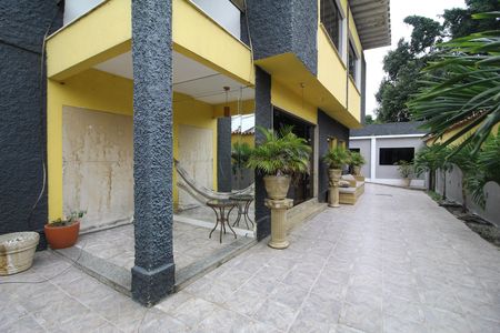 Casa para alugar com 340m², 4 quartos e 2 vagasÁrea Externa