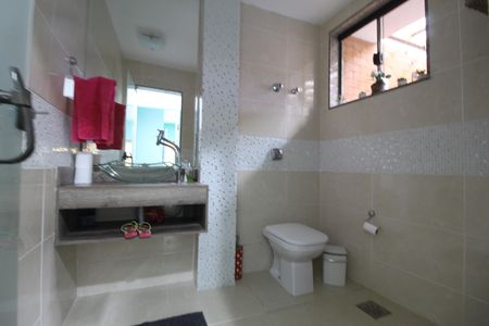 Casa para alugar com 340m², 4 quartos e 2 vagasLavabo