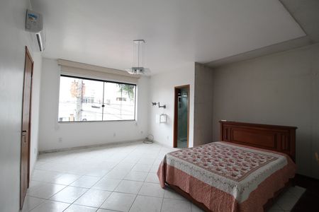 Casa para alugar com 340m², 4 quartos e 2 vagasQuarto 4