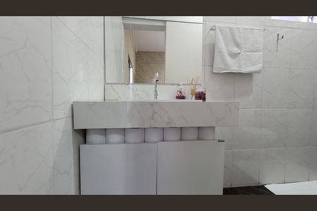 Banheiro de casa para alugar com 2 quartos, 25m² em Chacara Dona Escolastica, Itaquaquecetuba