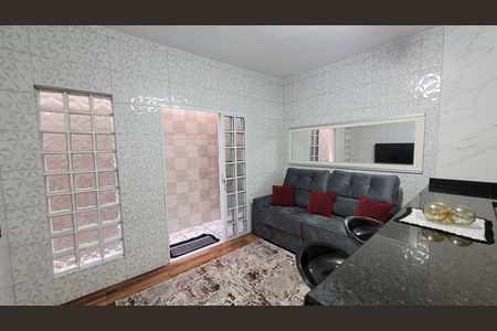 Sala e Cozinha de casa para alugar com 2 quartos, 25m² em Chacara Dona Escolastica, Itaquaquecetuba